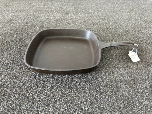 Cast Iron 9.5” Squared Skillet U.S.A