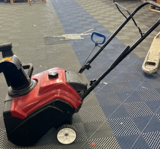 Toro Power Clear 418 ZE Snowblower