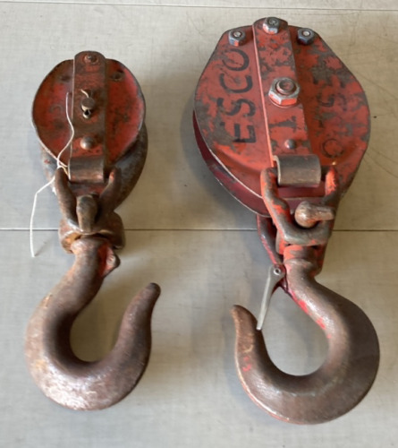 (2) Pulley Hooks