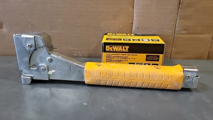 Arrow Staple Hammer with New Box of Dewalt Galvinized Carpet Pad Staples