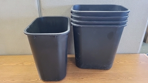 (5) 7gal Rubbermaid Waste Bins