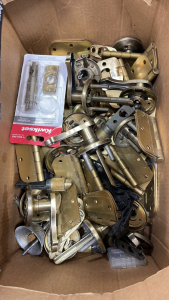 (1) Box Of Commercial/Residential Door Hardware&hellip; Handles, Latches, Latchplates, Hinges +