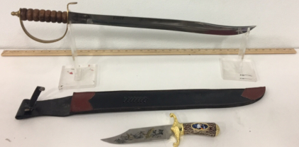 (1) 21&rdquo; Sword With Sheath (1) Bald Eagle Theme 7&rdquo; Decorative Hunting Knife