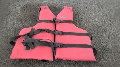 Adult Large/XL Cabelas Floatation Aid