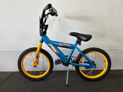 Youths Hot Wheels Bike in Great Condition