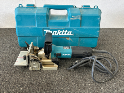 Makita Plate Joiner Powers On