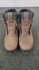 7.5 Timberland Boots