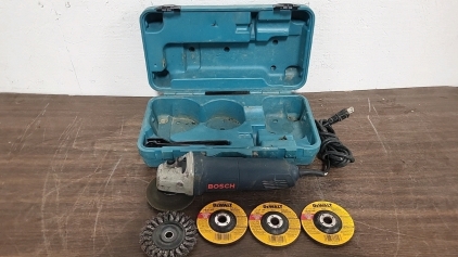 Working Bosch Disc Grinder with Wire Wheel, and (3) Metal Grinding Wheels