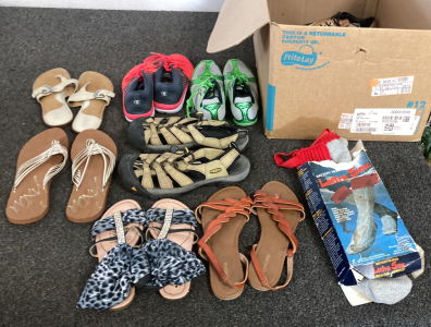 10 Pairs Of Woman&rsquo;s Shoes 7,1/2-9,/12 Fair Condition Please Inspect