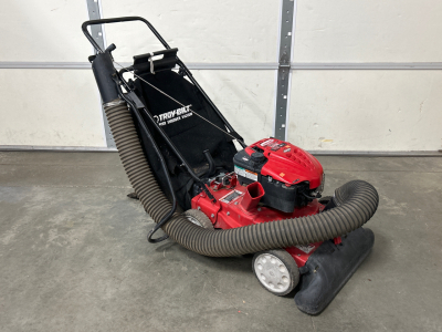 Troy Bilt Chipper Shredder Vacuum Has Compression Please Inspect