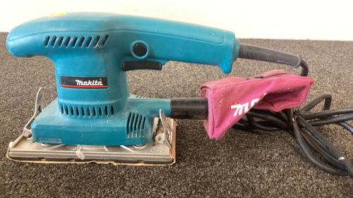 Makita Oscillating Sander (working)