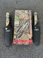 Pair of Mossy Oak Hunting Knife Set with Sheaths