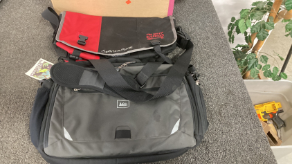 REI Carry Bag Like New Condition Timbuk2 Carry Bag Like New Please Inspect