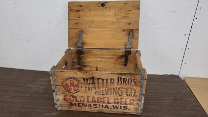 Vintage Walter Bros Brewing Co. Wood Crate 19-1/2"&times;12-1/4"&times;11"