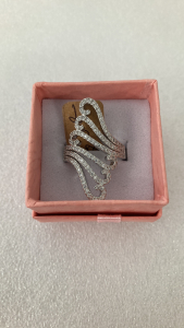 Women&rsquo;s White Stone Fashion Ring Size 8