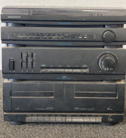 Old School Stereo System With Speakers