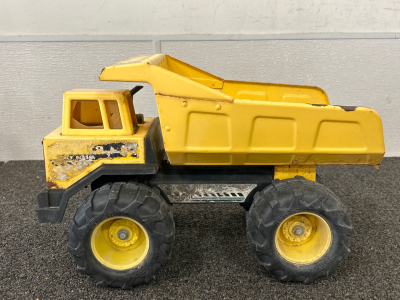 Metal Tonka Truck