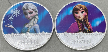 (2) Disney Coins Of Elsa & Anna From The Movie Frozen/New Zealand Elizabeth II 2020 (Silver Plated)