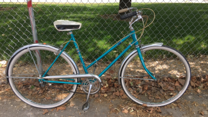 26” Vintage Bicycle (Turquoise)