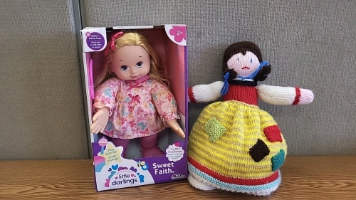 <EB> Little Darlings Doll in Original Box with Crocheted Doll