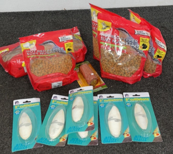 (6)5&rdquo; Cuttlebone, (6) Bags Of Hot Red Pepper Suet Nuggets And a Stuffed Log [C]