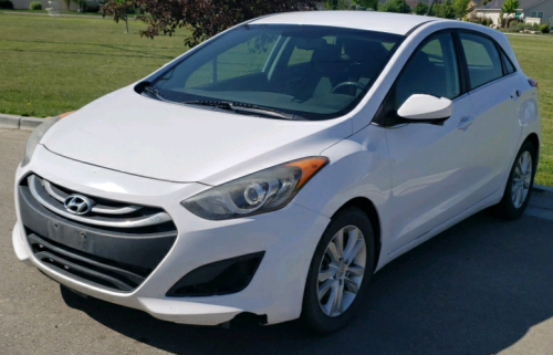 2014 Hyundai Elantra - Bluetooth!