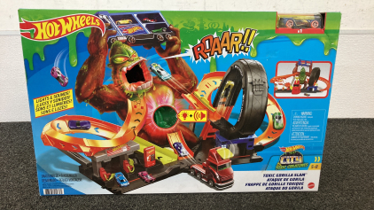 Hot Wheels Toxic Gorilla Slam Set- New In Box