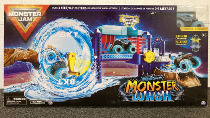 Monster Jam Megalodon Monster Wash Set- New In Box