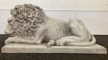 21&rdquo; Resin Lion Statue
