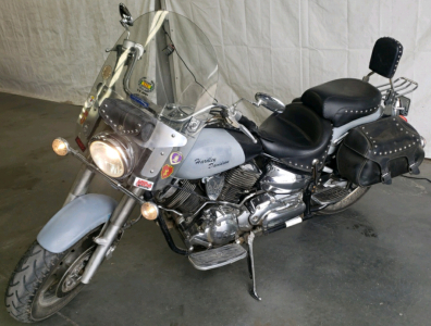 2003 Yamaha V- Star - Bags - Runs Well.