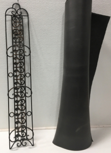 Metal Decorative Rack, Rubber Mat