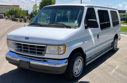1994 Ford E-150 - Good Tires! Clean Interior!!