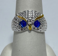 (1) Adjustable Blue Eyed Owl Ring