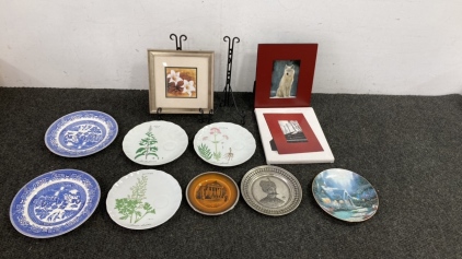 (2) Ridgways 10&rdquo; Plates And More