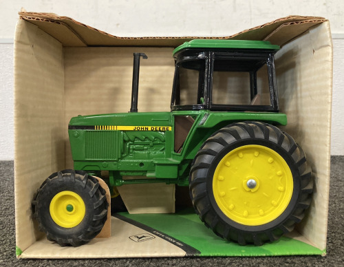 John Deere Die-Cast Utility Tractor Model