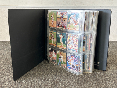 Binder with baseball Card Collection Fleer Ultra &lsquo;91