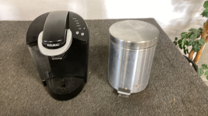 Keurig Coffee Maker Powers On Not Fully Tested With Waste Been Please Inspect
