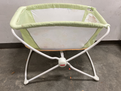 Fisher Price Folding Crib Complete Please Inspect