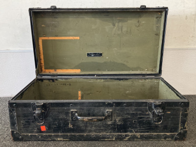 Vintage Signal Corps Detector Set Trunk. U.S. Army