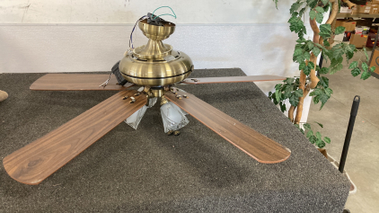 Ceiling Fan Light Fixture Complete Not Tested Please Inspect
