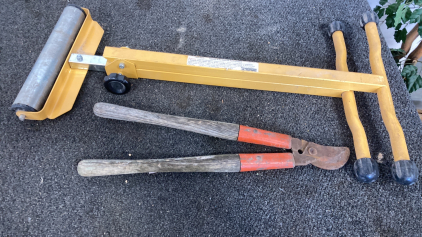 Roller Stand And Pruners Please Inspect