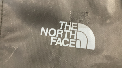 North Face Travel Bag Good Condition Please Inspect