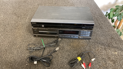 Sony DVD Player Powers On Tray Opens Display Does Not Works Mash CD Player Powers On Tray Opens Not Fully Tested Please Inspect