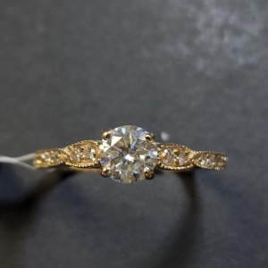 10K Moissanite(0.55ct) Diamond(0.14ct) Ring
