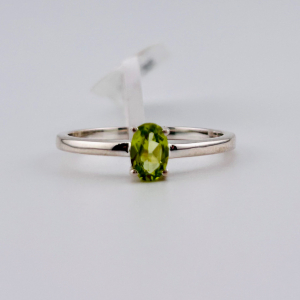 925 Sterling Silver Peridot Ring