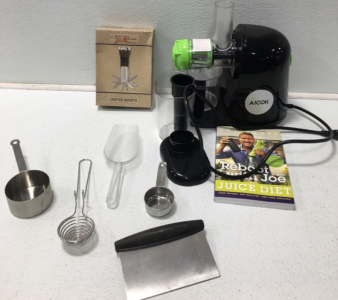 Axiom Juicer With Book, Multi-Tool, Kitchen Utensils