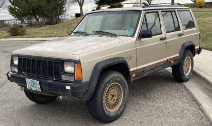 1994 Gold Jeep Cherokee