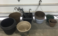 Lawn And Garden Pots