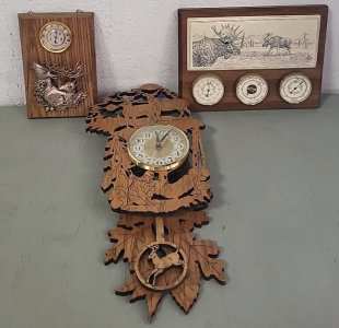 Wood Deer Clock, Hanging Indoor Thermometer, and Moose Thermometer, Barometer and Dygometer