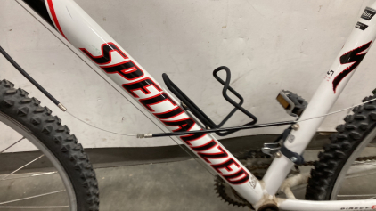 Specialized SR Suntour Mountain Bike